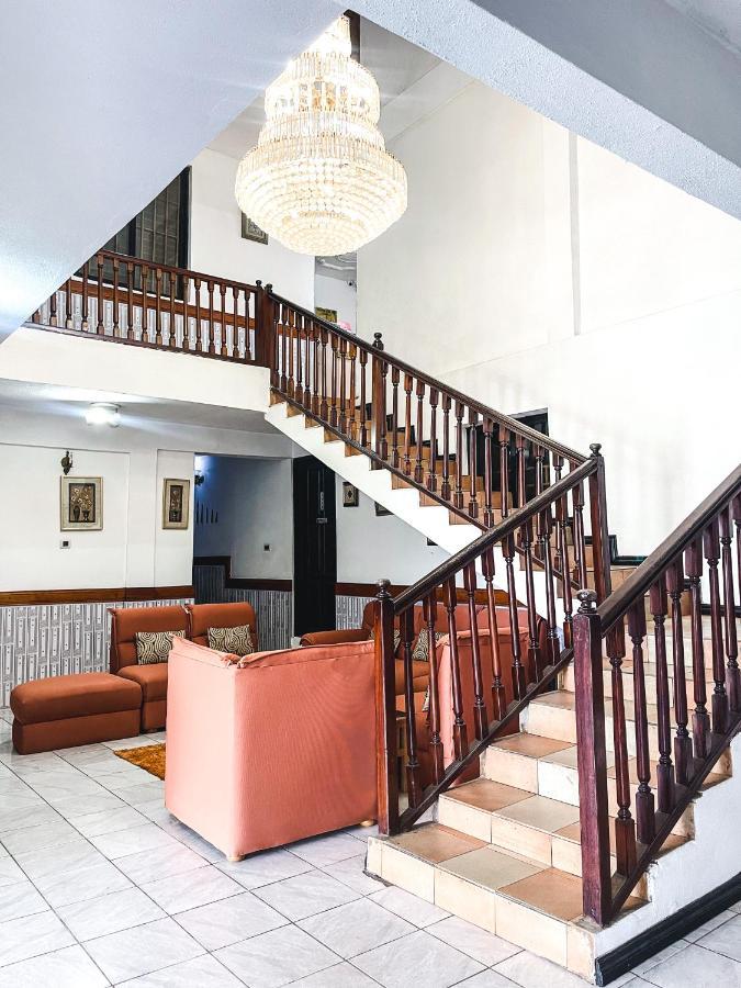 Hill View Hotel Mccarthy Hills Botianaw Екстер'єр фото