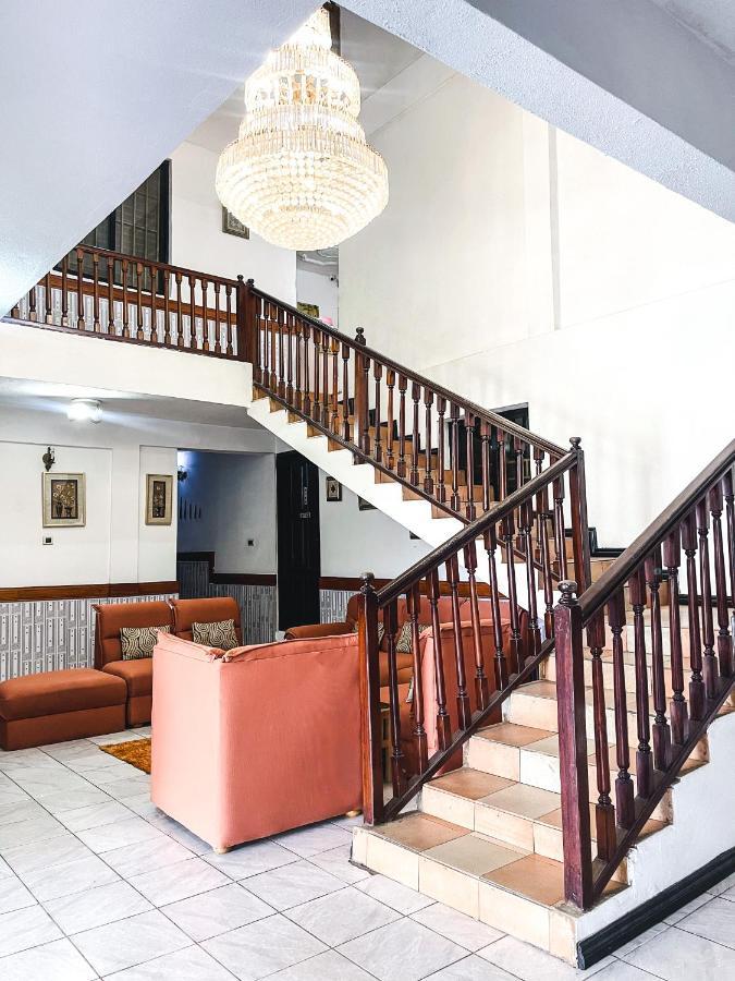 Hill View Hotel Mccarthy Hills Botianaw Екстер'єр фото