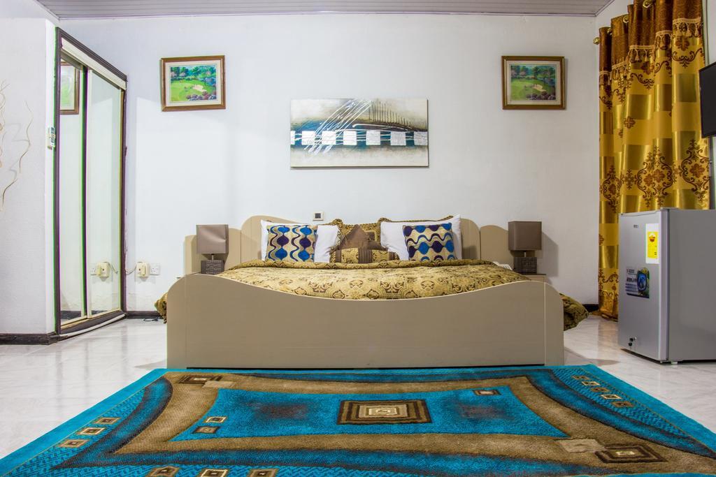 Hill View Hotel Mccarthy Hills Botianaw Екстер'єр фото