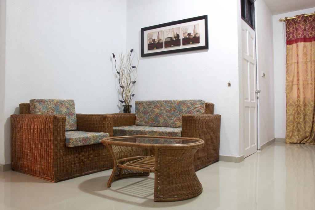 Hill View Hotel Mccarthy Hills Botianaw Екстер'єр фото