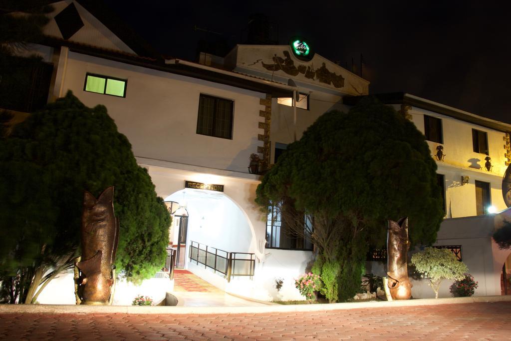 Hill View Hotel Mccarthy Hills Botianaw Екстер'єр фото