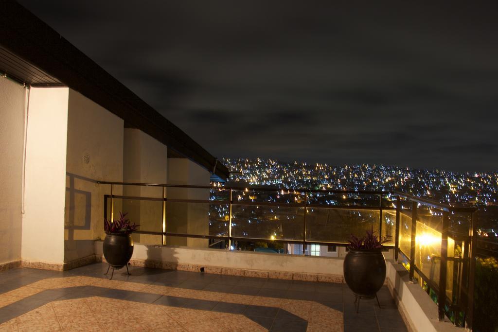Hill View Hotel Mccarthy Hills Botianaw Екстер'єр фото
