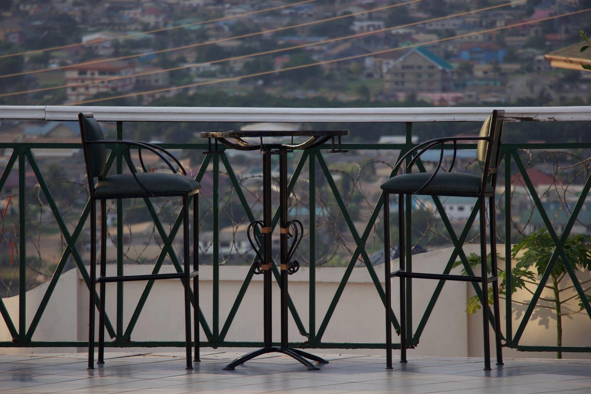 Hill View Hotel Mccarthy Hills Botianaw Екстер'єр фото
